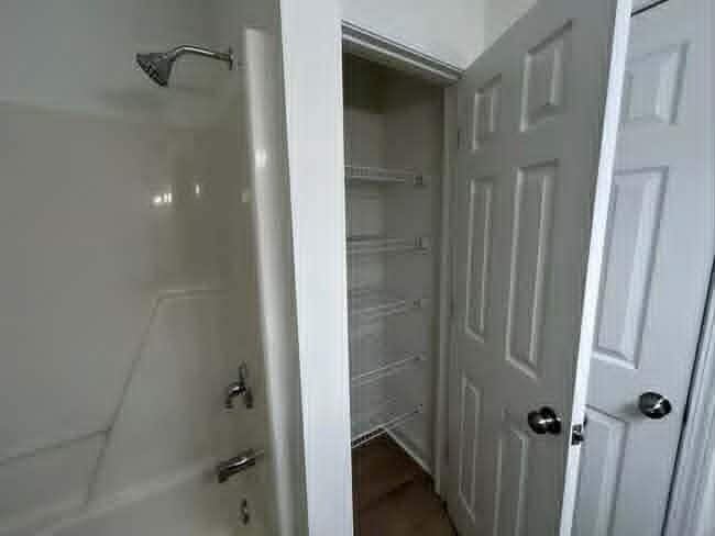 Building Photo - 151 Whispering Glen Cir