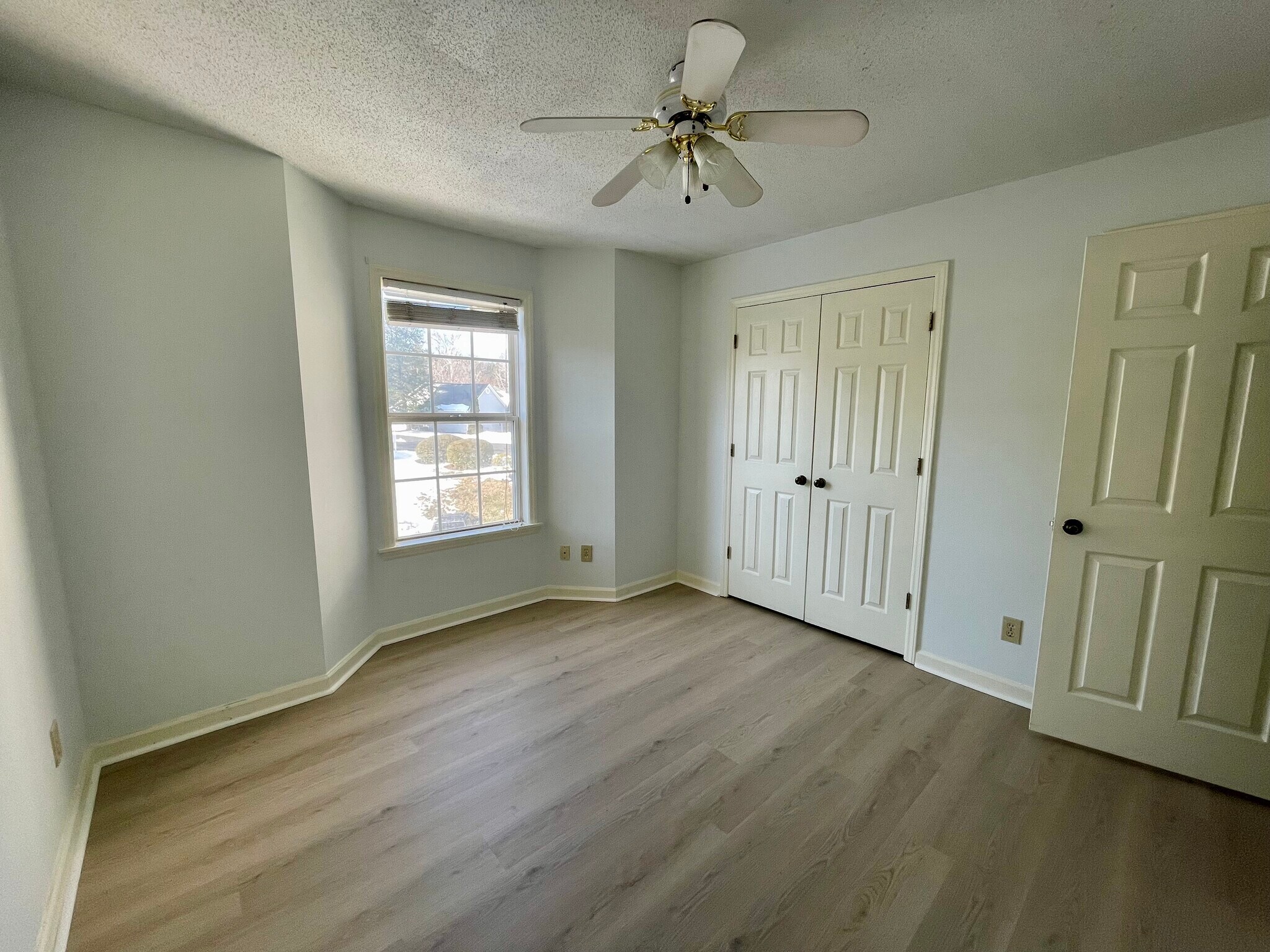 Building Photo - 6704 W Friendly Ave