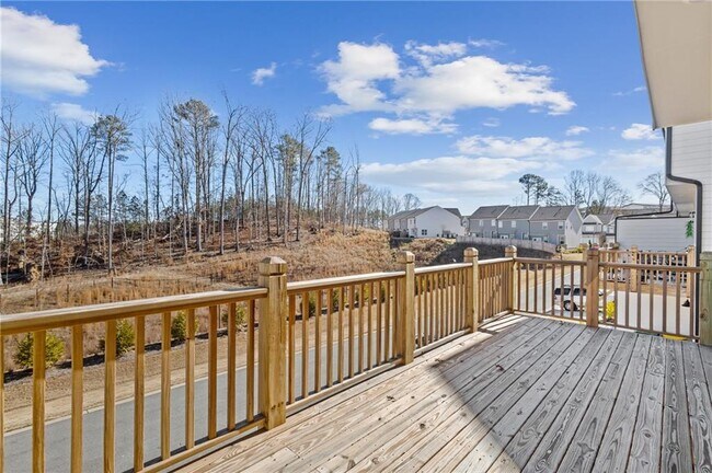 Building Photo - 1230 Ainsworth Alley