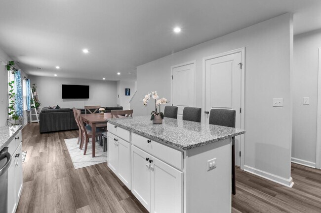 Building Photo - 703 Pointe Andrews Drive
