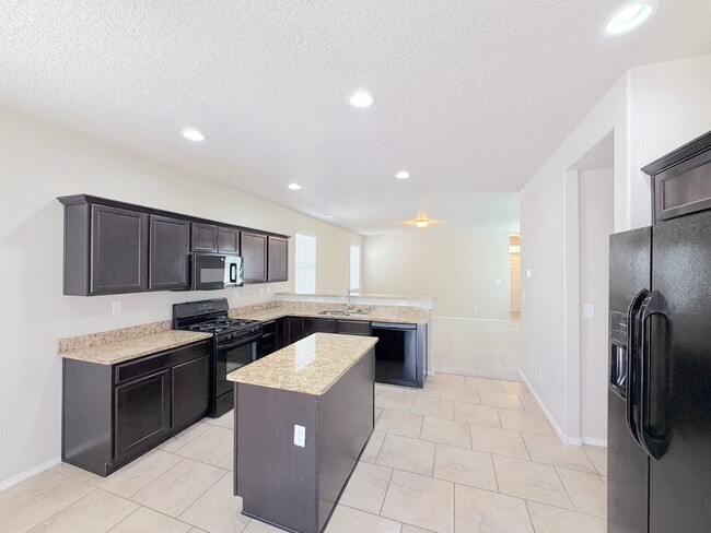 Building Photo - Beautiful 3-Bedroom Home in Tierra Oeste near Ladera/Unser. Refrigerated Air!