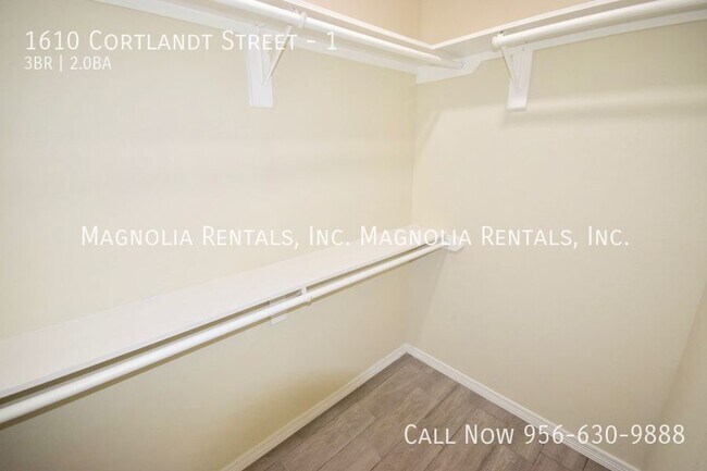 Building Photo - 1610 W Cortlandt St