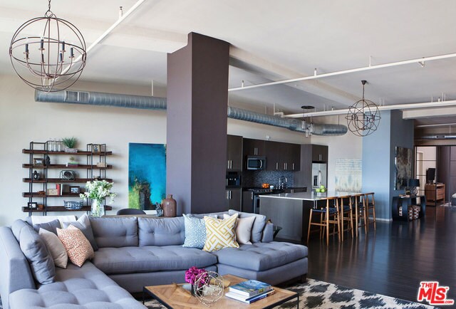 Building Photo - 1645 Vine St