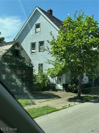 Building Photo - 11220 Primrose Ave