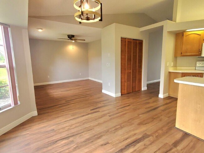 Building Photo - 26014 Ocelot Ln