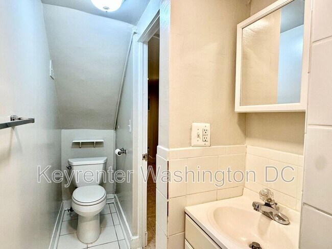 Building Photo - 1528 8th St NW
