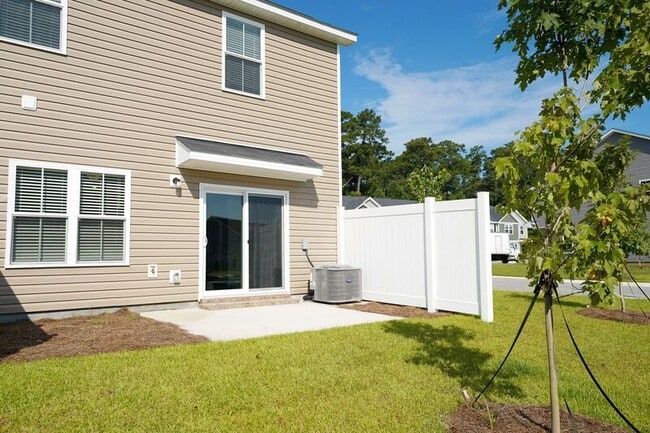 Building Photo - 481 Governor Treutlen Cir