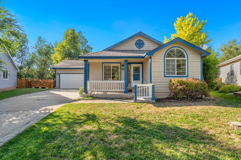 Primary Photo - 27 Arancia Dr