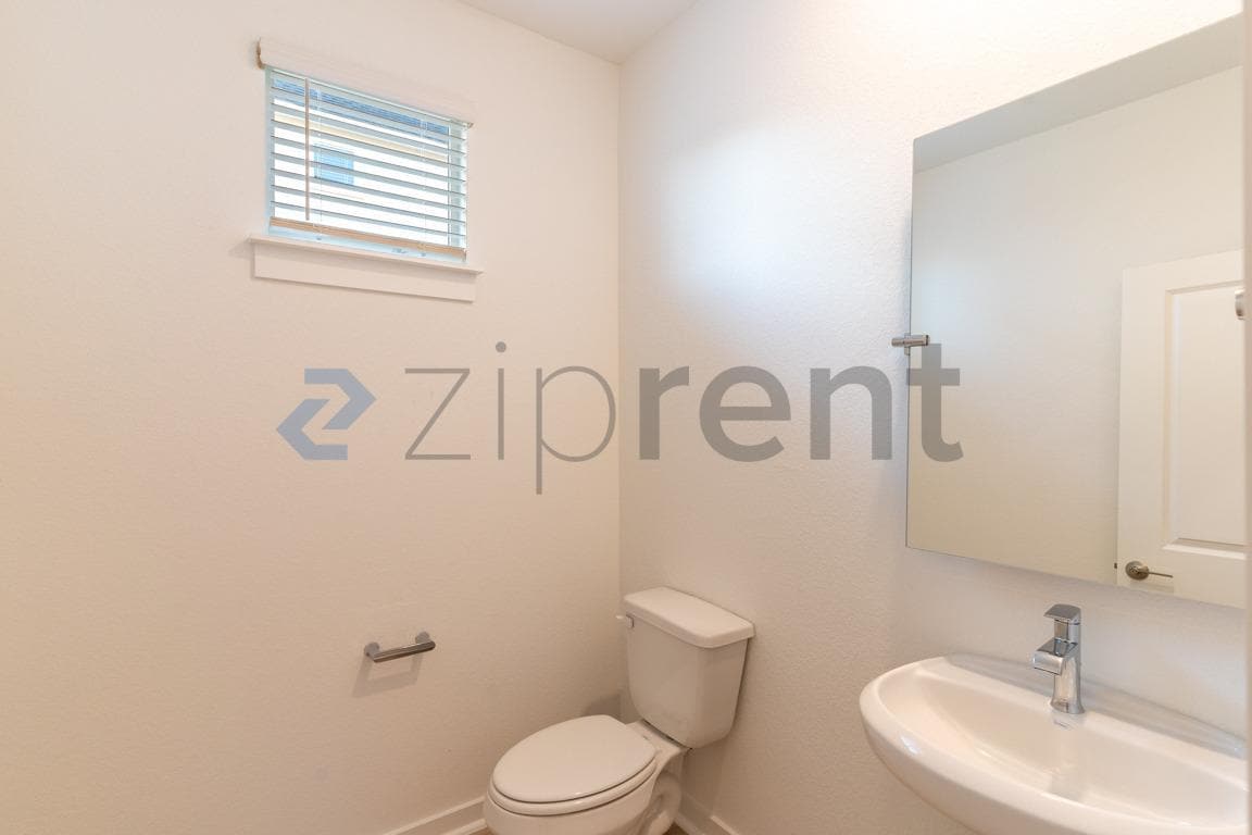 Building Photo - 2421 Wallin Bradley Dr