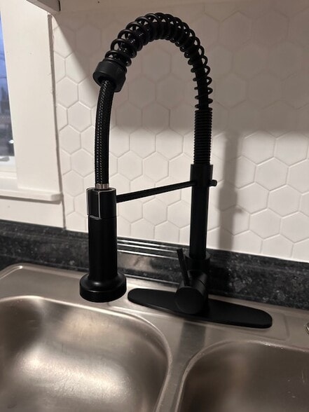 Building Photo - 4694 State Rd