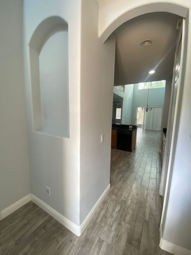 Building Photo - 3bed/2.5bath Townhome for Rent in Beautifu...