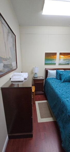 Building Photo - 1447 Lincoln Way