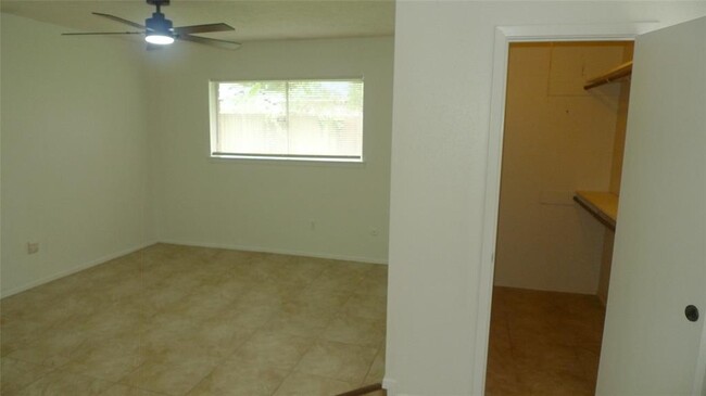 Building Photo - 11311 Verlaine Dr