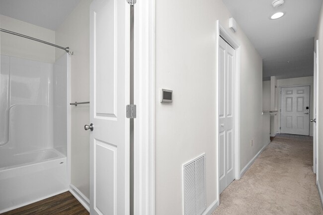 Building Photo - 414 Delaware Ave