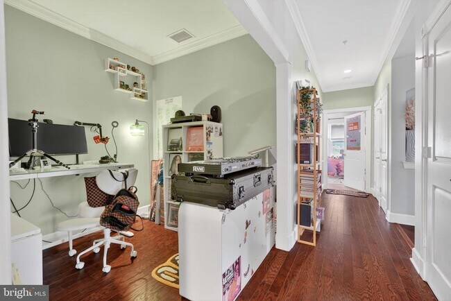 Building Photo - 401 13th St NE
