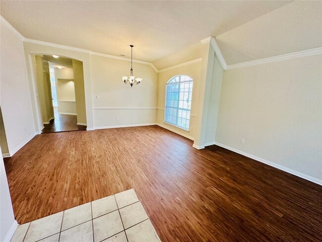 Building Photo - 6514 Clairmont Dr