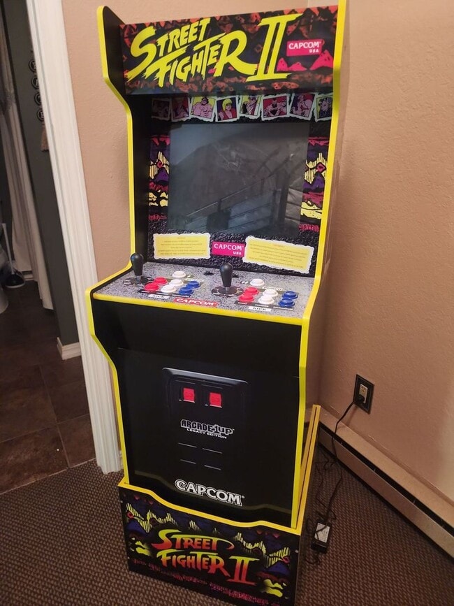 Building Photo - Alpine Court Condo Available Now!