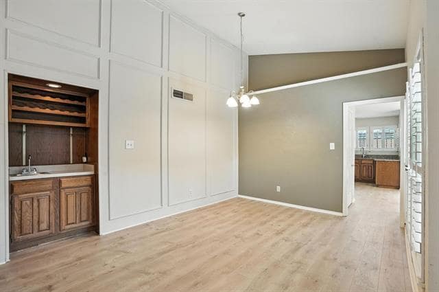 Building Photo - 4405 Ballinger Dr