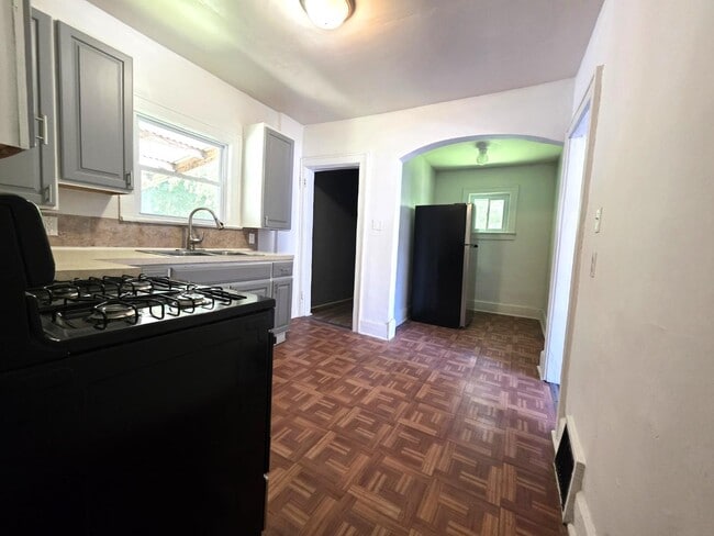 Building Photo - 408 Bacon Ave