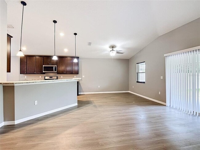 Building Photo - 225 Bella Verano Way