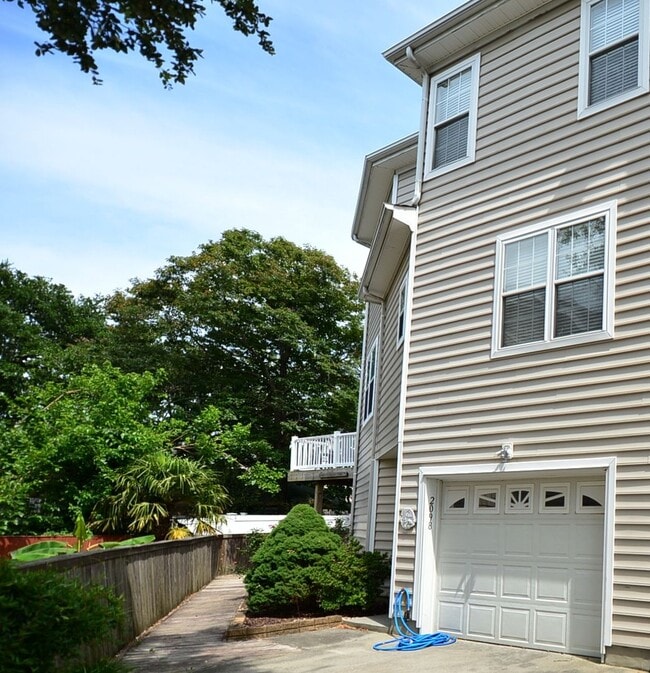 Building Photo - Virginia Beach-Boat Slip /Deep water access!