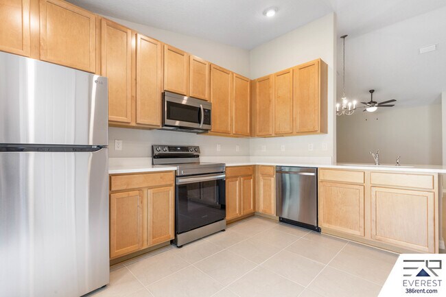 Building Photo - 16 Unimay Ct