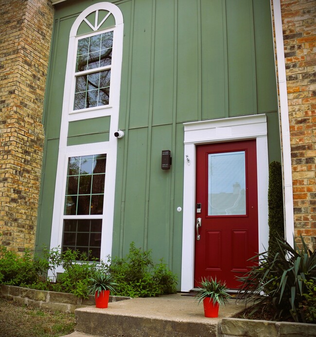 Building Photo - 147 Winchester Dr