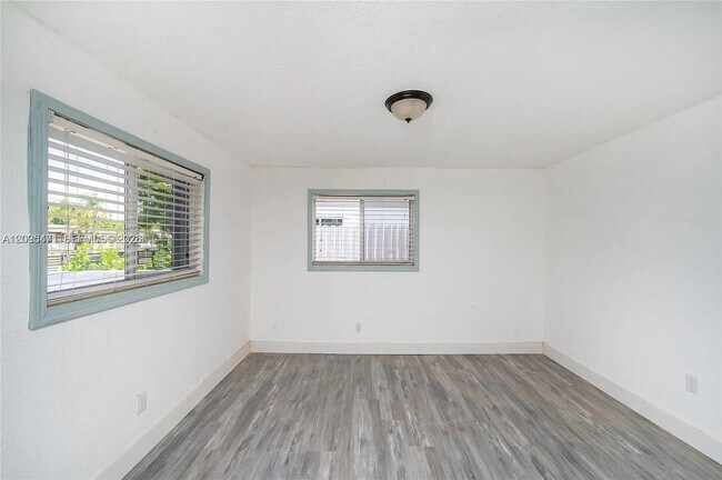 Building Photo - 11950 SW 182nd Terrace