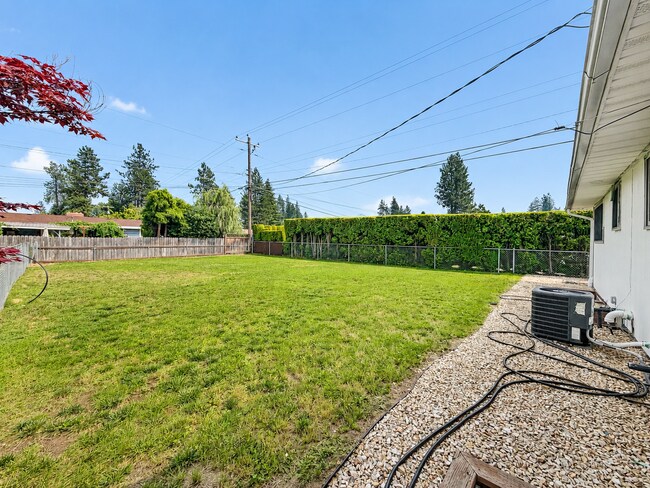 Building Photo - 6724 N Winston Dr