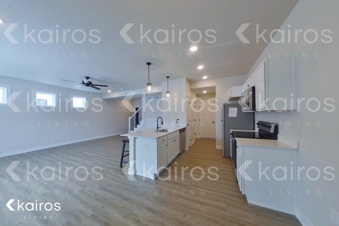 Building Photo - 6933 Holly Ct