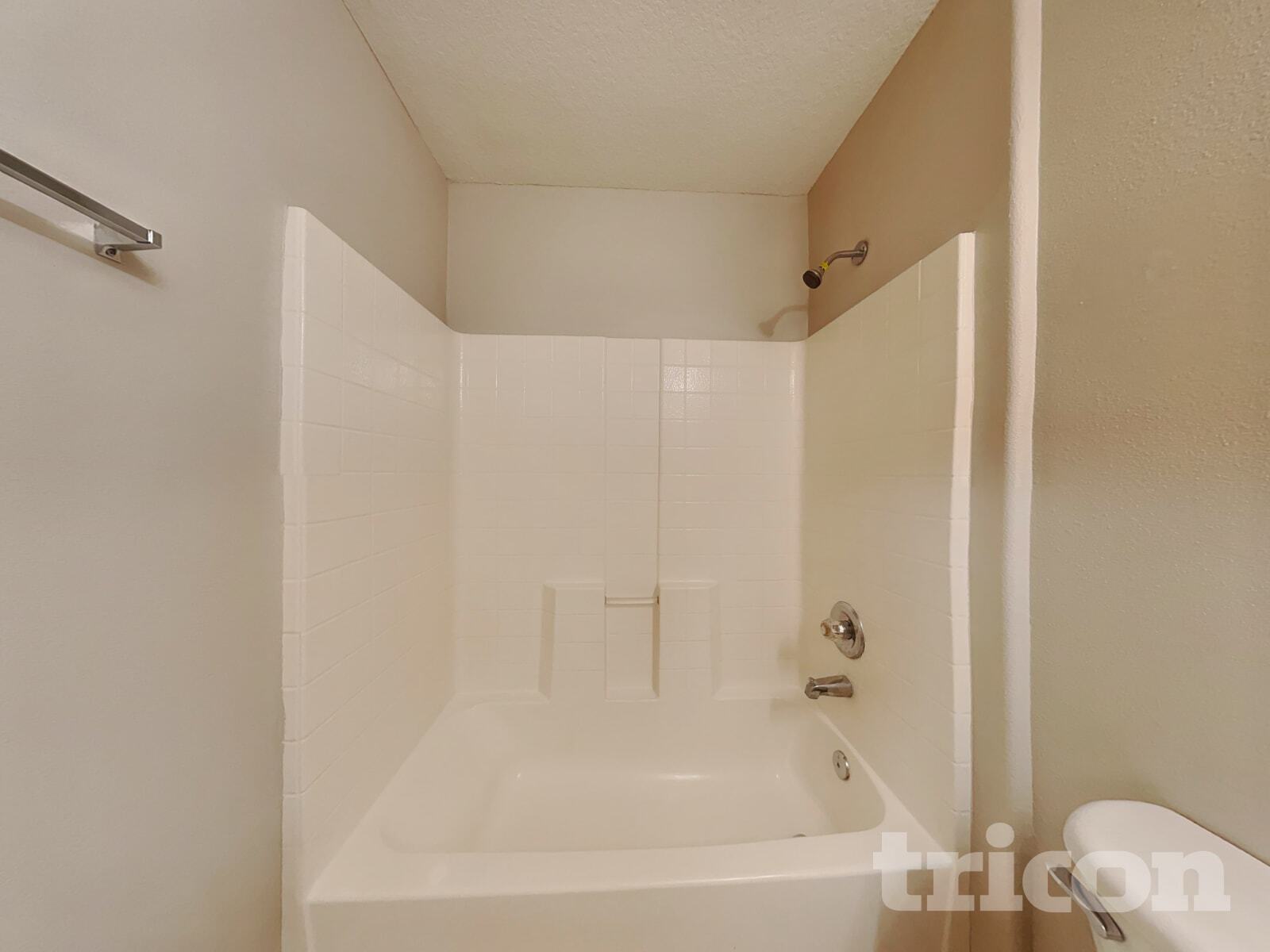 Building Photo - 7125 Beekman Lake Dr