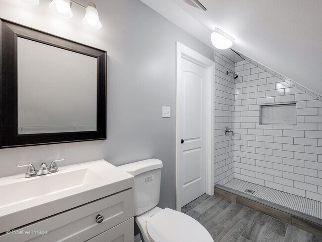 Building Photo - 5156 S Spaulding Ave