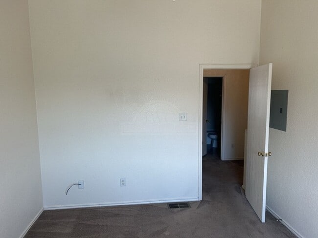 Building Photo - 4307 Jeff Scott Dr