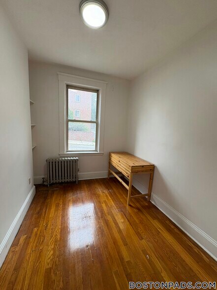 Building Photo - 11 Scottfield Rd