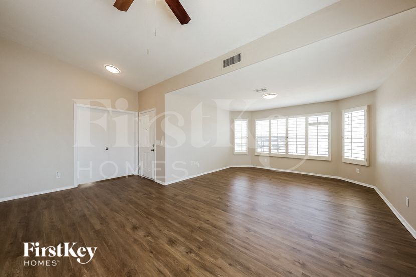 Building Photo - 2222 N 90th Ln