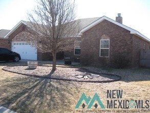 Building Photo - 213 Almond Tree Ln