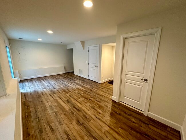 Building Photo - 20284 Center Brook Square