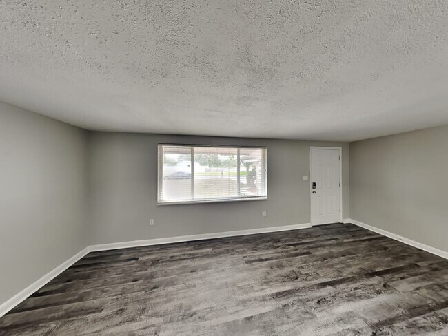 Building Photo - 4807 29th Ave W