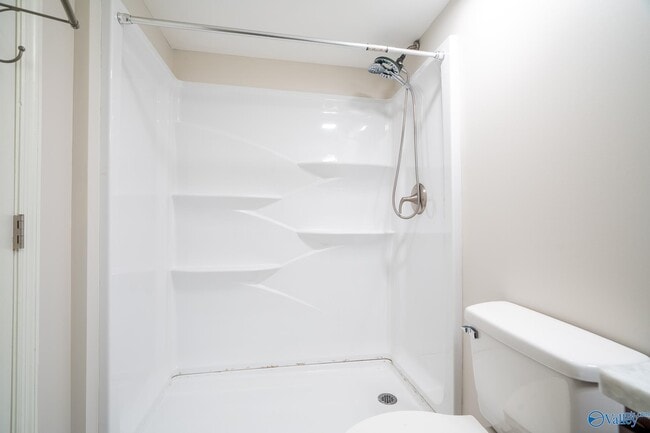 Building Photo - 205 High Rd