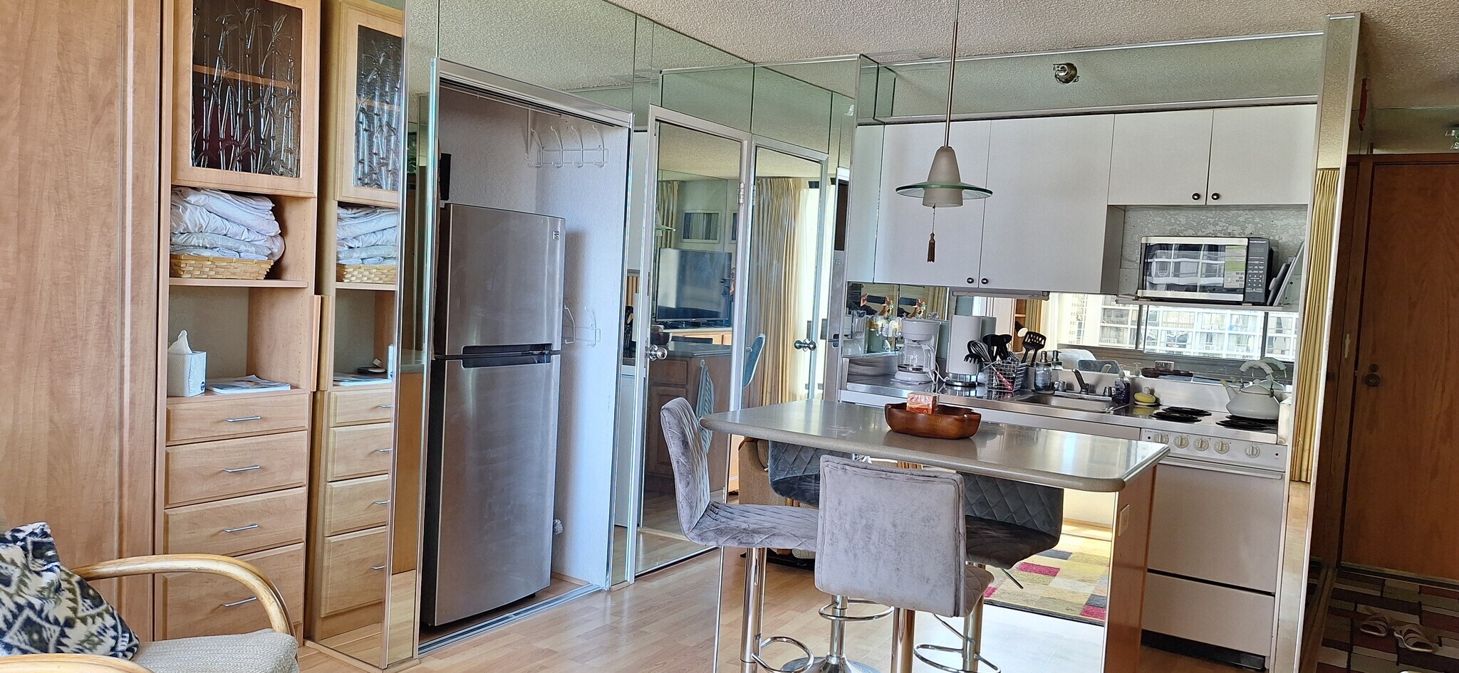 Standard Refrigerator Freezer - 300 Wai Nani Way