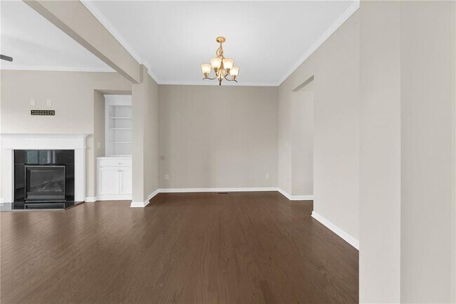 Building Photo - 331 Northaven Ave