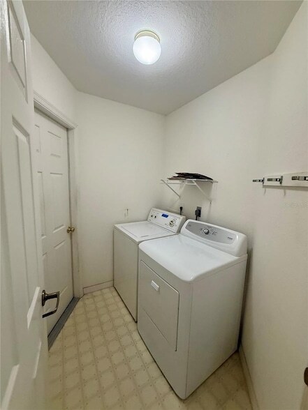 Building Photo - 11540 SW 74th Ct