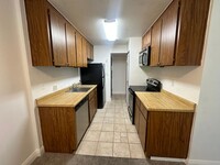 Building Photo - 2 Bed, 1 Bath Apartment in Reno