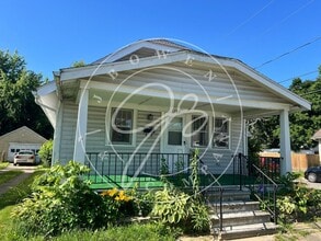 Building Photo - Charming 3-Bed, 2-Bath Gem on Loxley Road ...