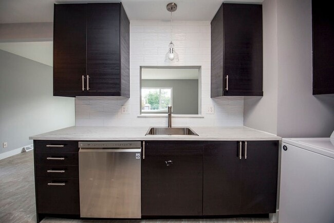 Building Photo - 2809 Stanford Rd