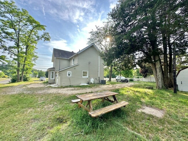 Building Photo - 155 Leesville Rd