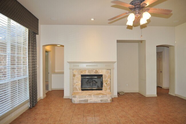 Building Photo - Stunning 4-2-2 in Ft. Worth – Keller ISD!