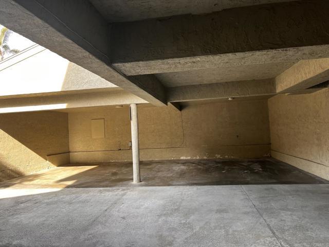 Building Photo - 4587 Cove Dr