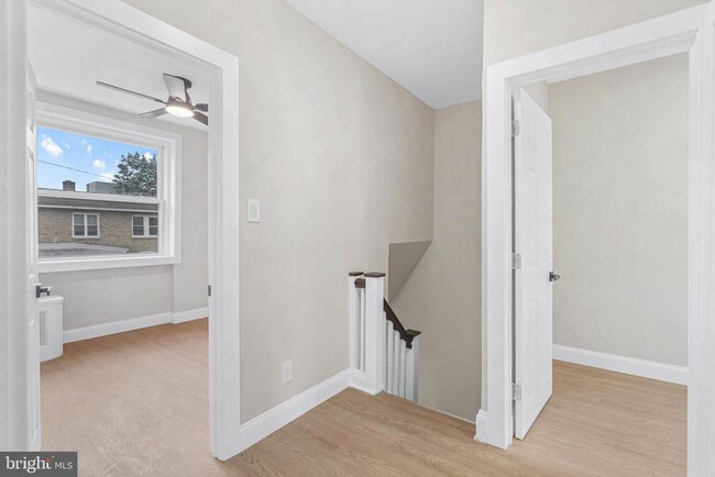 Building Photo - 913 E Stafford St