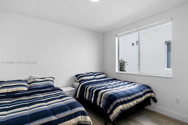 Building Photo - 10330 NW 68th St